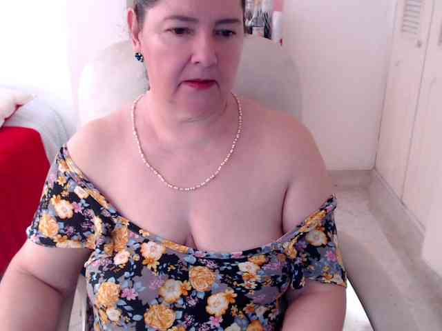leonela-68