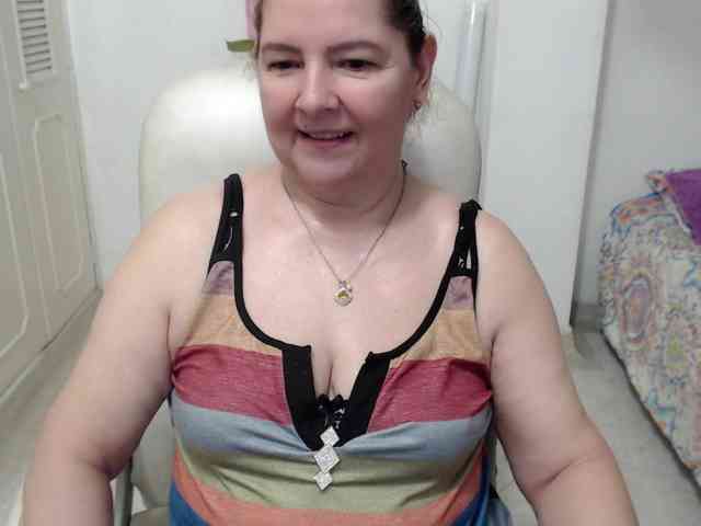 leonela-68 webcam
