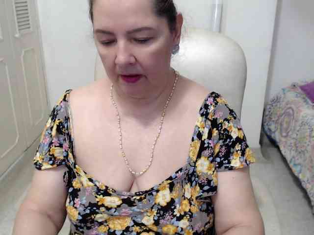 leonela-68 webcam