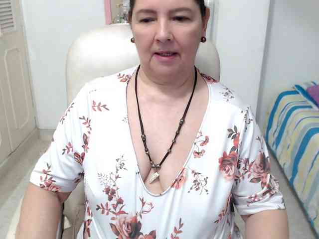 leonela-68 webcam