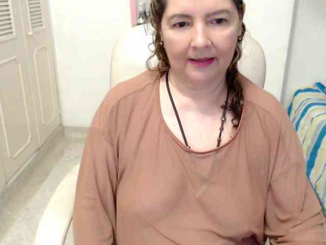 leonela-68