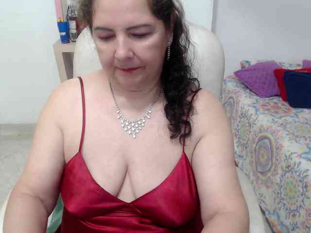 leonela-68 webcam