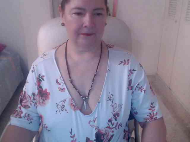 leonela-68 webcam