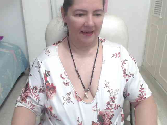 leonela-68 webcam