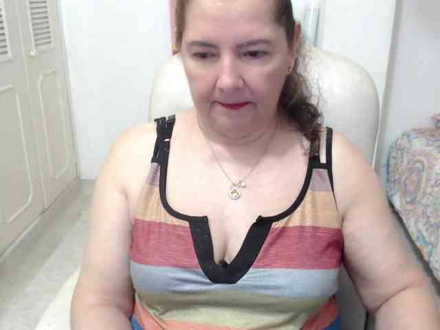 leonela-68 webcam