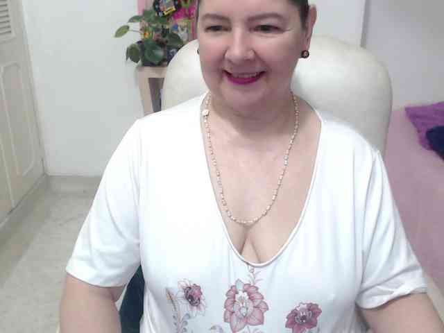 leonela-68 webcam