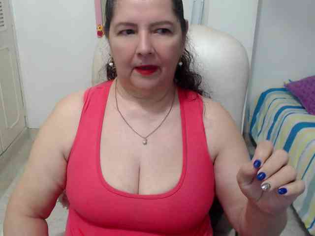 leonela-68 webcam
