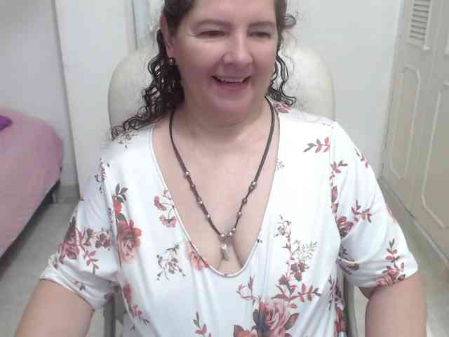 leonela-68 webcam
