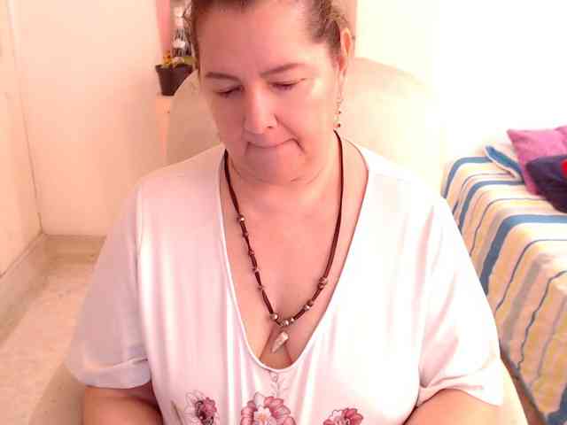 leonela-68