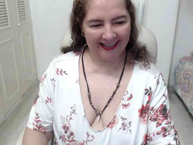 leonela-68 webcam