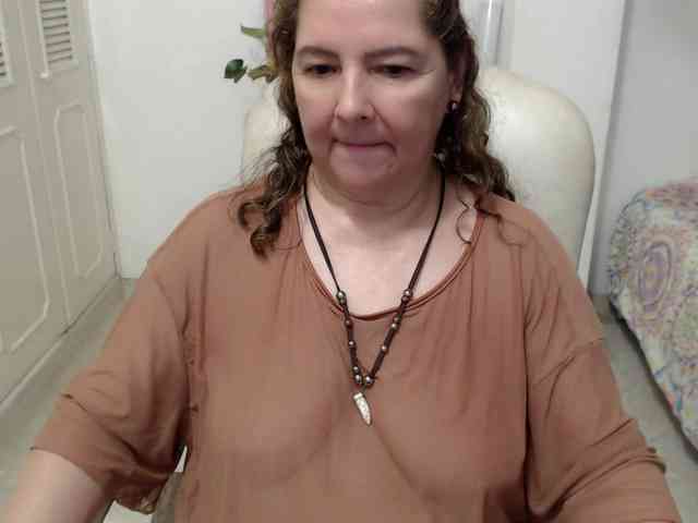 leonela-68 webcam