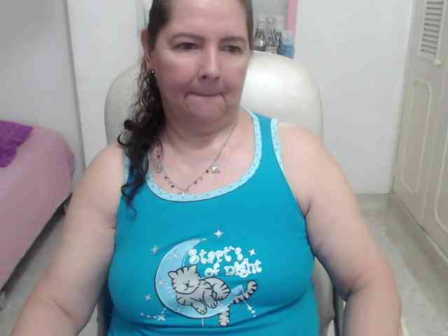 leonela-68 webcam
