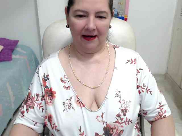 leonela-68 webcam