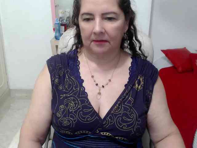 leonela-68