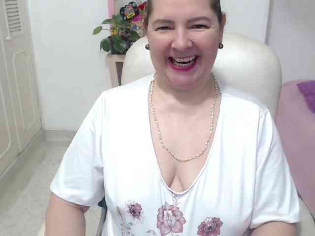 leonela-68 webcam