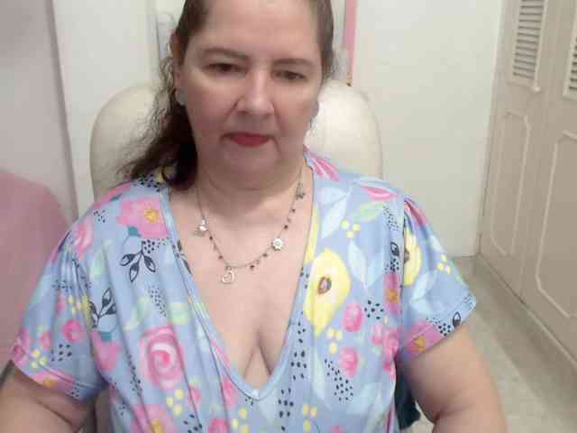 leonela-68 webcam