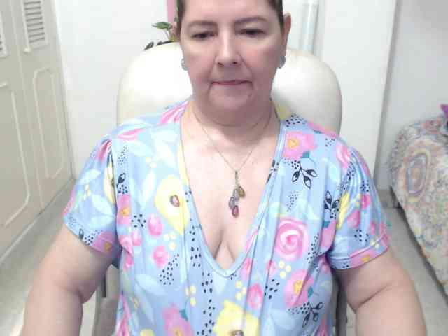 leonela-68 webcam