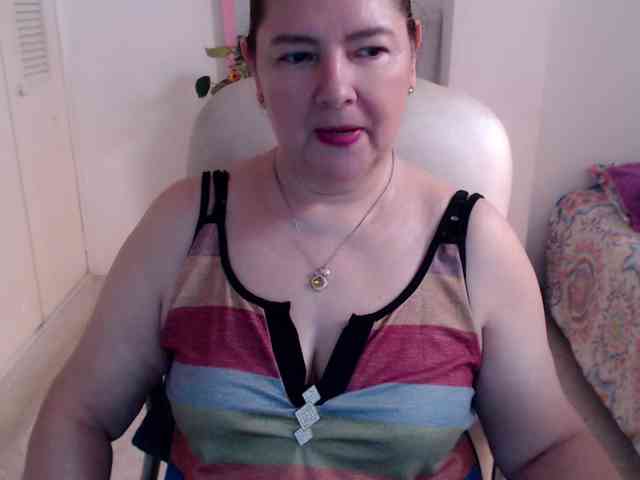 leonela-68 webcam