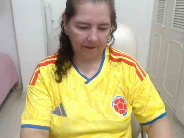 leonela-68 webcam