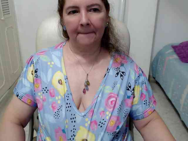 leonela-68 webcam