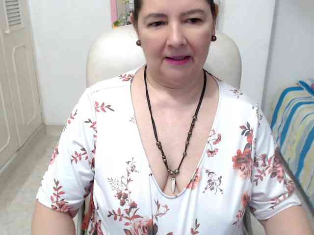 leonela-68 webcam