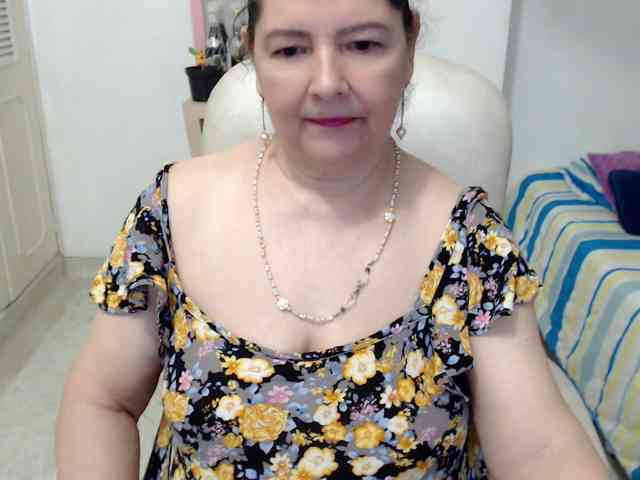 leonela-68
