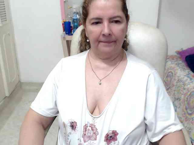 leonela-68 webcam