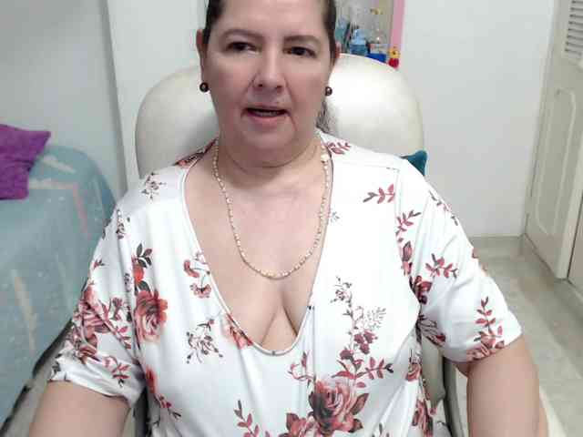 leonela-68 webcam