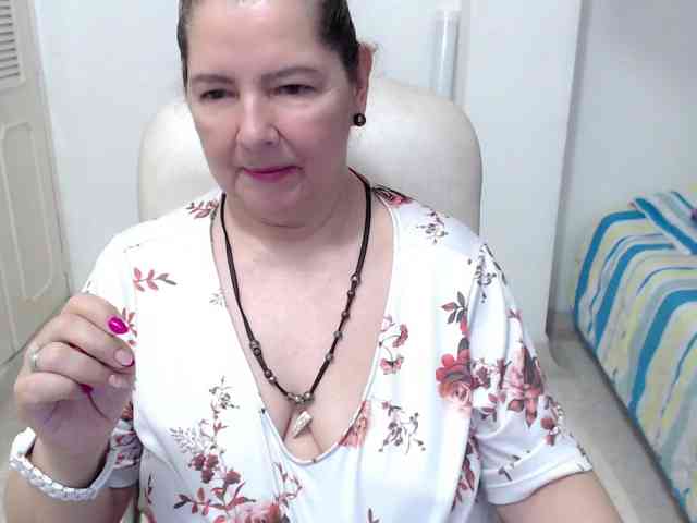 leonela-68