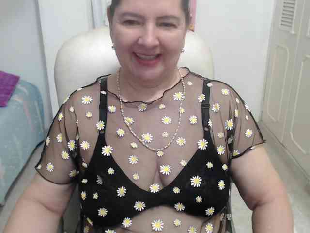 leonela-68 webcam