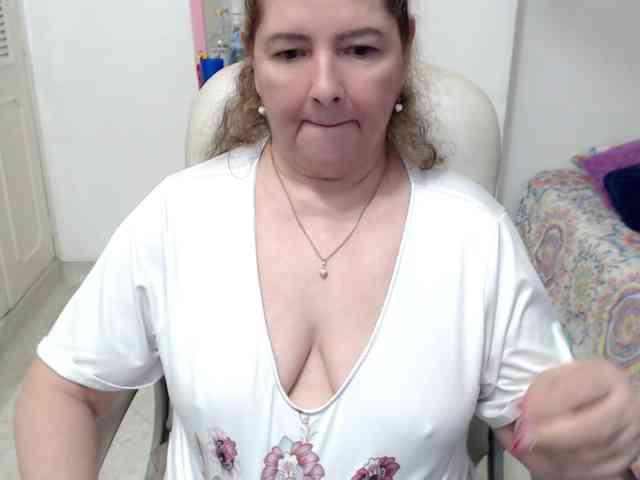 leonela-68 webcam