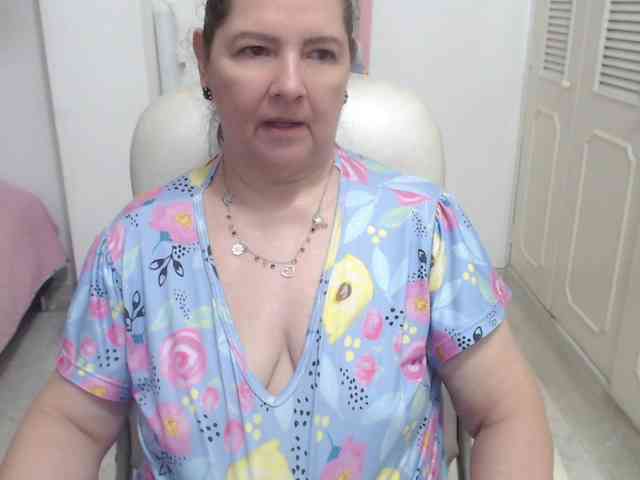 leonela-68 webcam