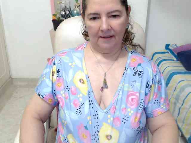 leonela-68