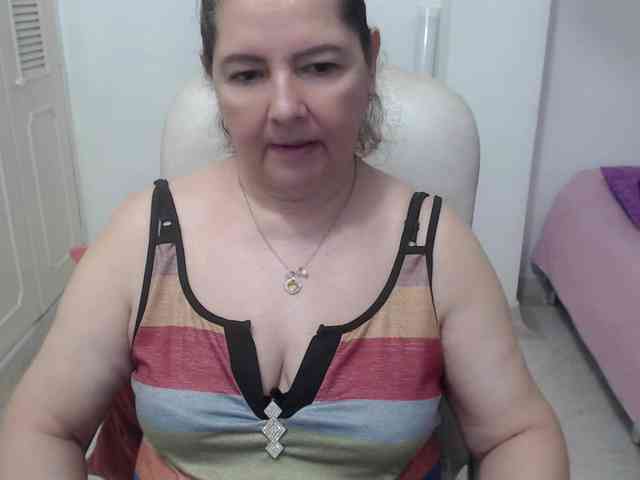 leonela-68