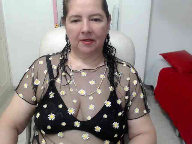leonela-68