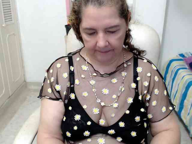 leonela-68 webcam