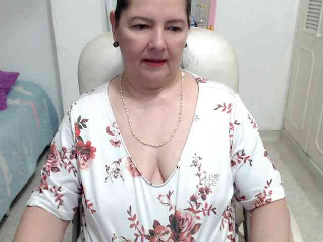 leonela-68 webcam