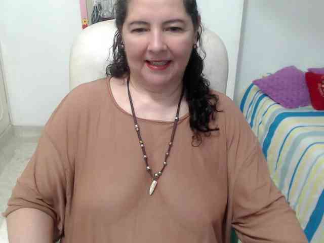 leonela-68 webcam