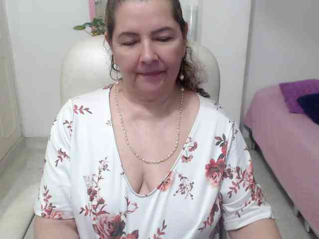 leonela-68 webcam