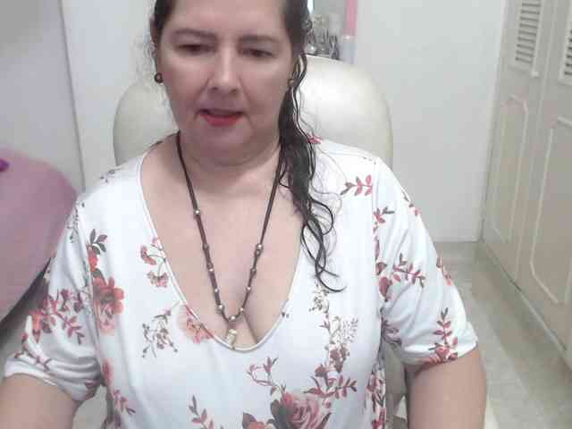 leonela-68 webcam