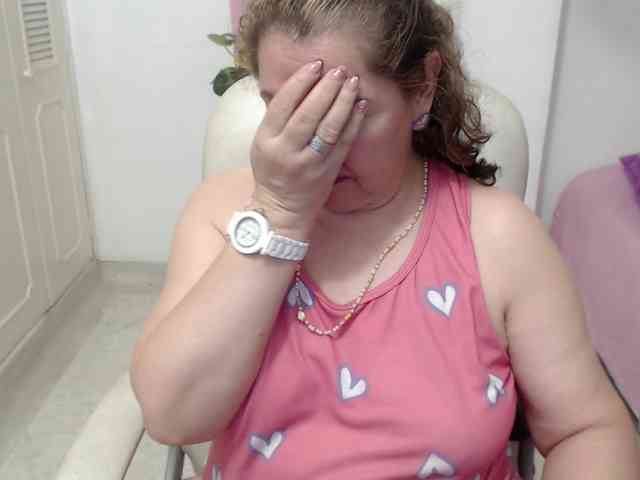 leonela-68 webcam