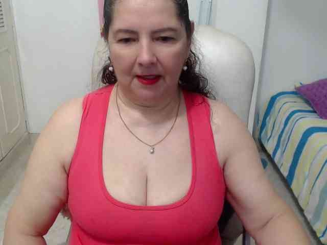 leonela-68