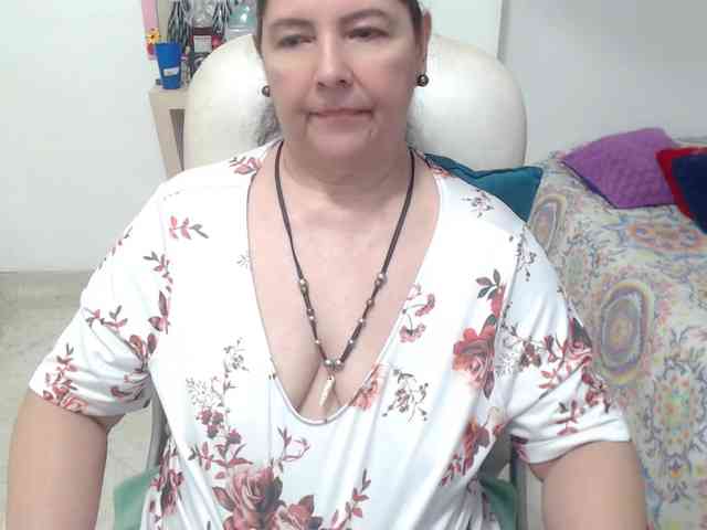 leonela-68 webcam