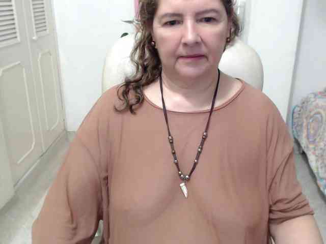 leonela-68 webcam