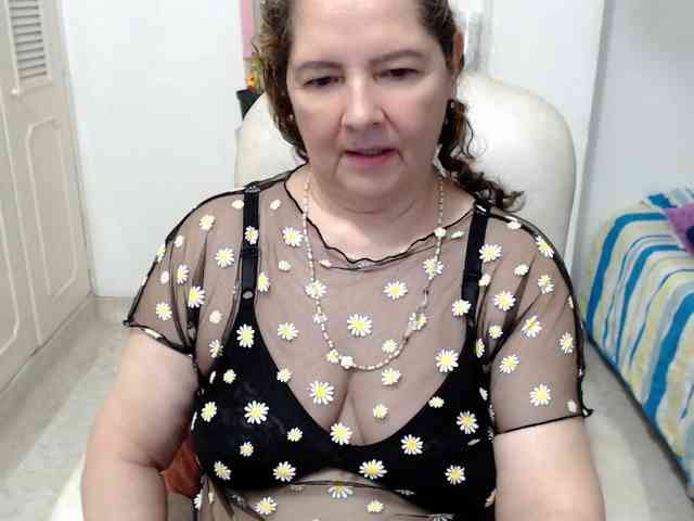 leonela-68 webcam