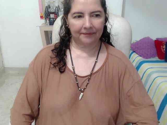 leonela-68 webcam