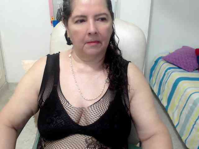 leonela-68 webcam