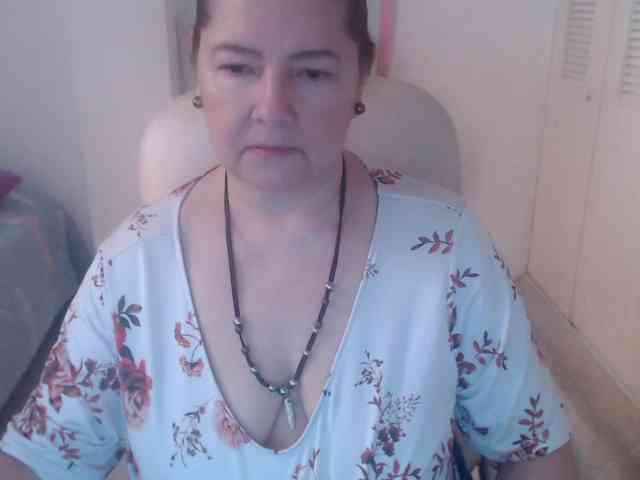 leonela-68 webcam