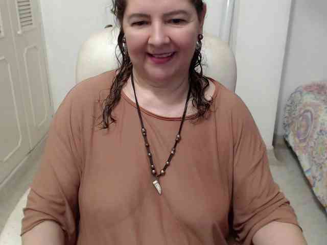 leonela-68 webcam