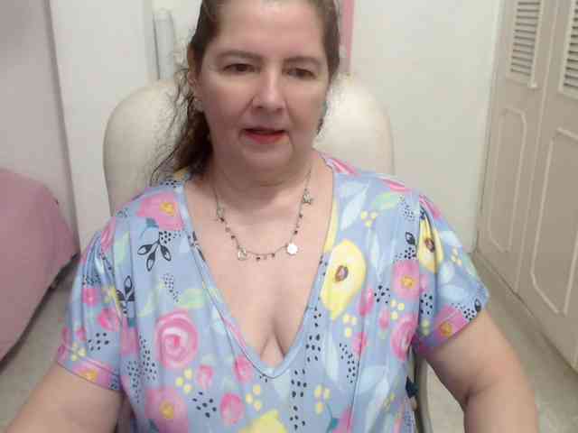 leonela-68 webcam
